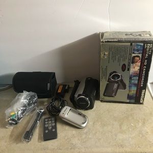 Traveler HD 10x Optical Zoom 5 Megapixel Camera